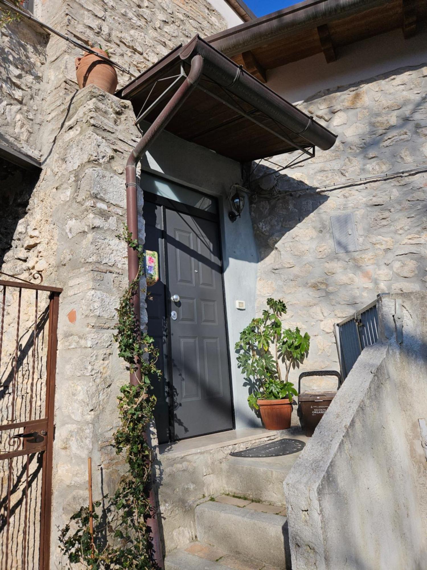 Casa Di Mamma Rosa Βίλα Castelnuovo Parano Εξωτερικό φωτογραφία